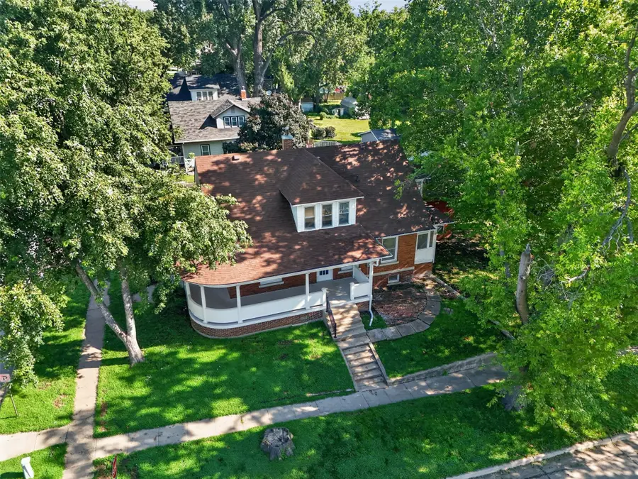 305 N 1st Street, Carlisle, IA 50047 - #3