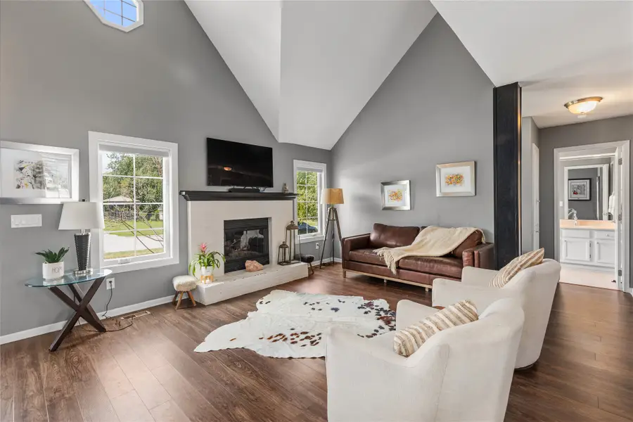 4811 Lockner Drive, Urbandale, IA 50322 - #2