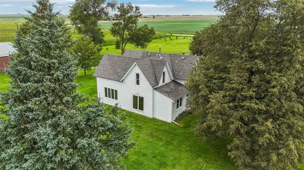 16065 640th Avenue, Nevada, IA 50201