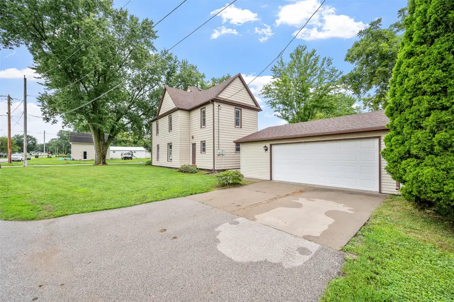 302 W Division Street, Colfax, IA 50054 - #3