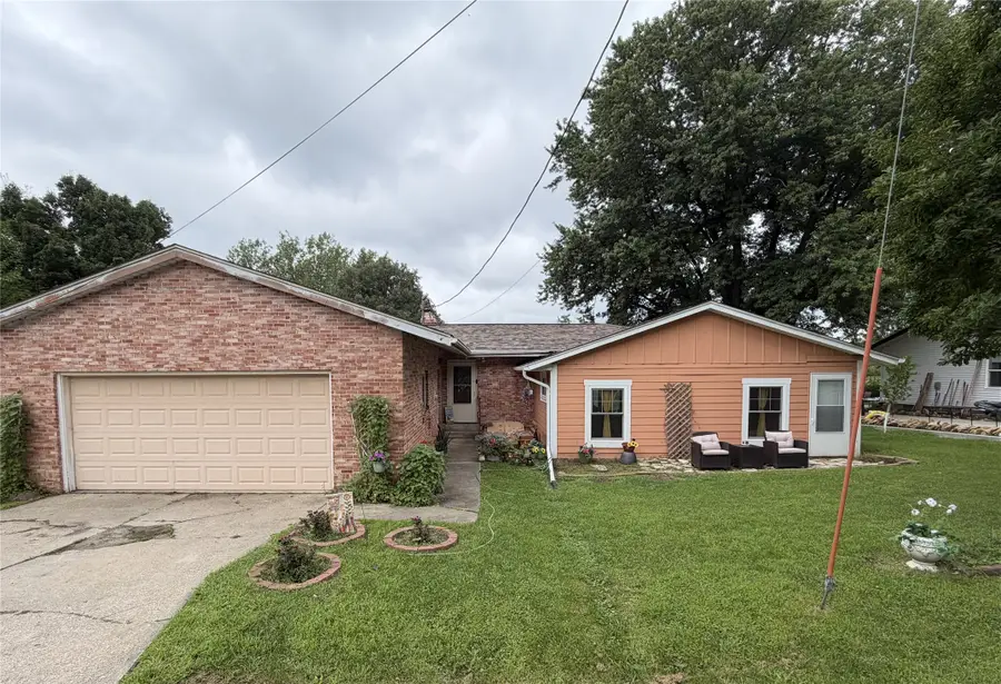 810 Juniper Avenue, Kellogg, IA 50135 - #3