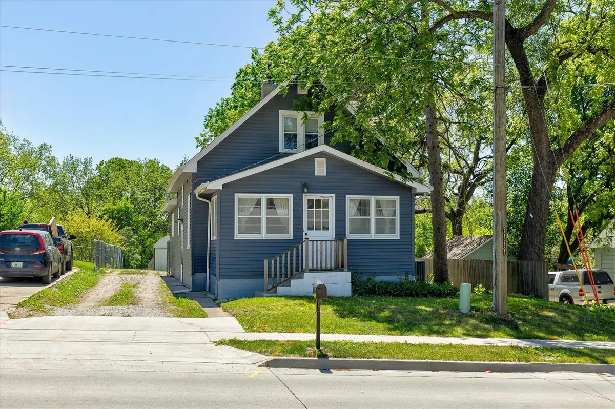624 Mckinley Avenue, Des Moines, IA 50315 - #1