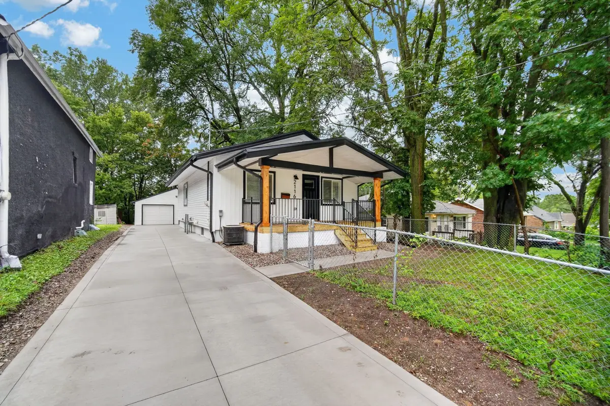 2116 23rd Street, Des Moines, IA 50310 - #1