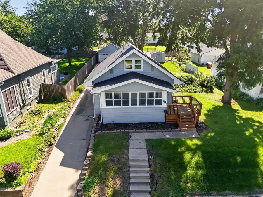 709 Ninth Street, West Des Moines, IA 50265 - #2