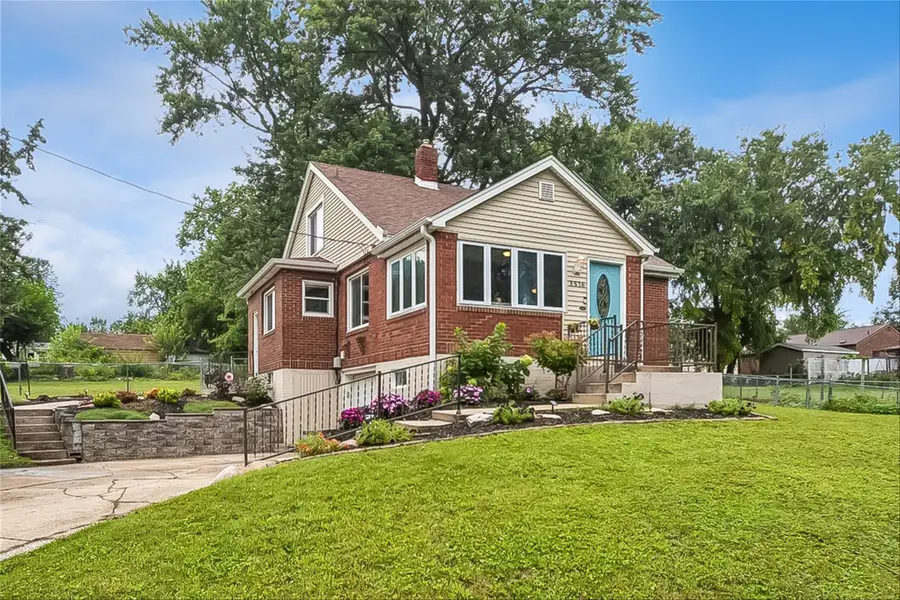 3516 Keyes Drive, Des Moines, IA 50315 - #2