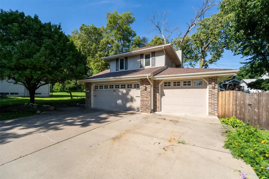 3700 SE 24th Court, Des Moines, IA 50320 - #2