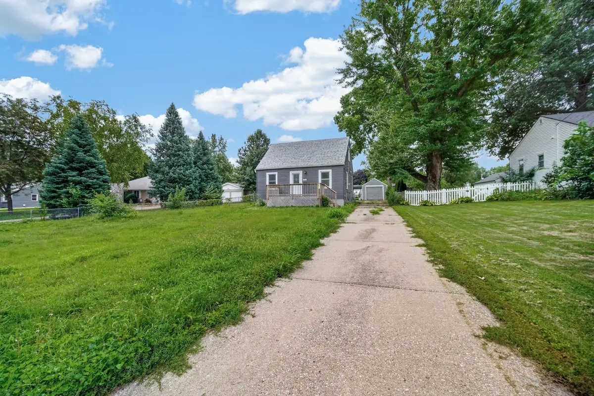 1508 Southlawn Drive, Des Moines, IA 50315 - #1