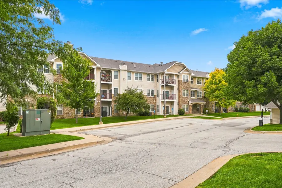 1331 SE University Avenue #201, Waukee, IA 50263 - #2