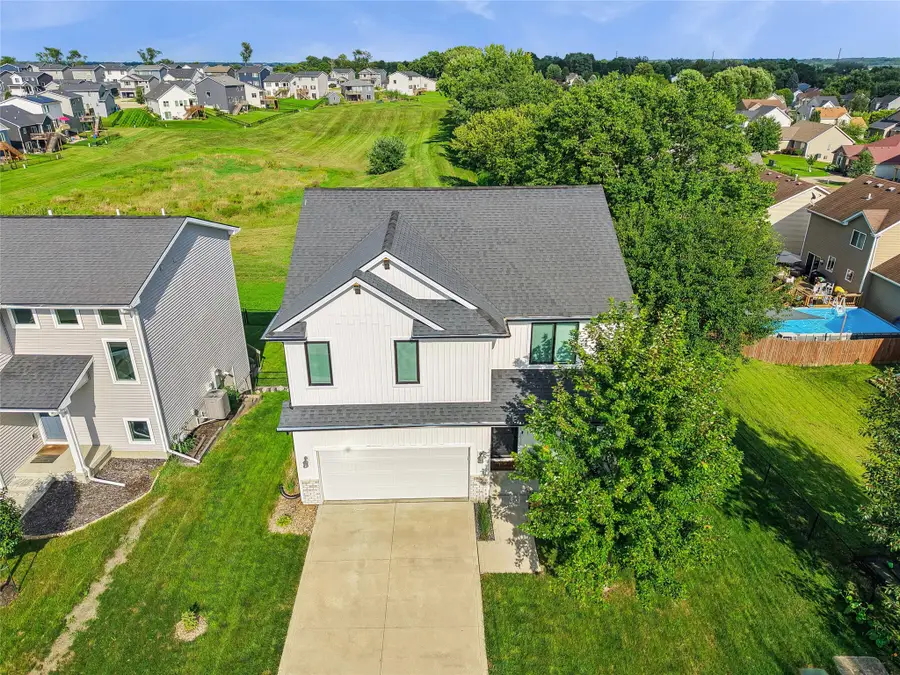 1600 E 18th Street, Norwalk, IA 50211 - #2
