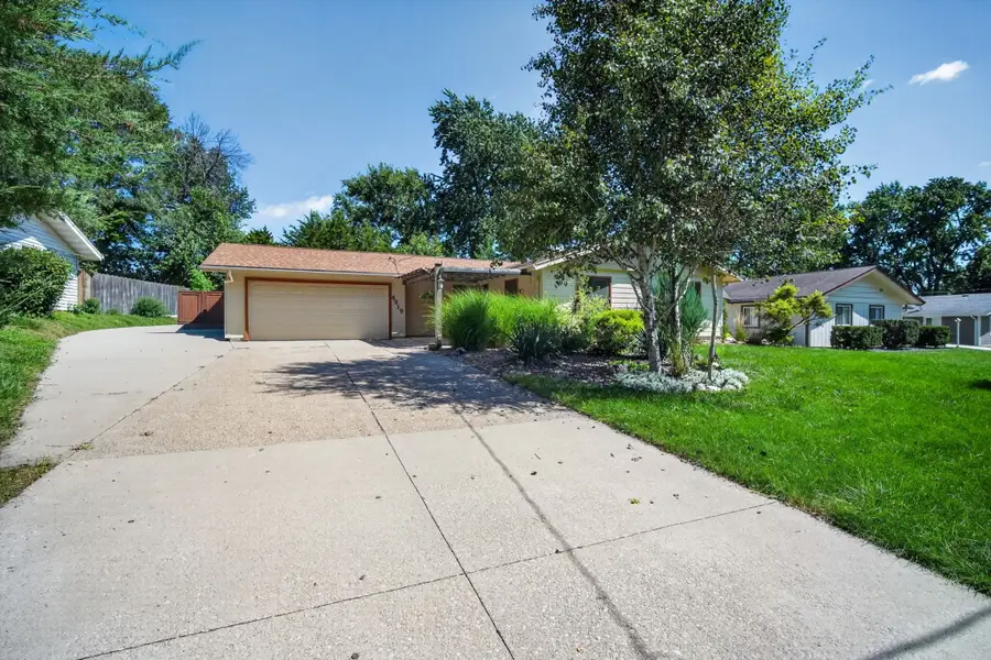 4919 SW 15th Street, Des Moines, IA 50315 - #2