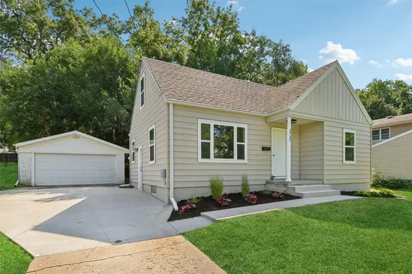 2737 56th Street, Des Moines, IA 50310