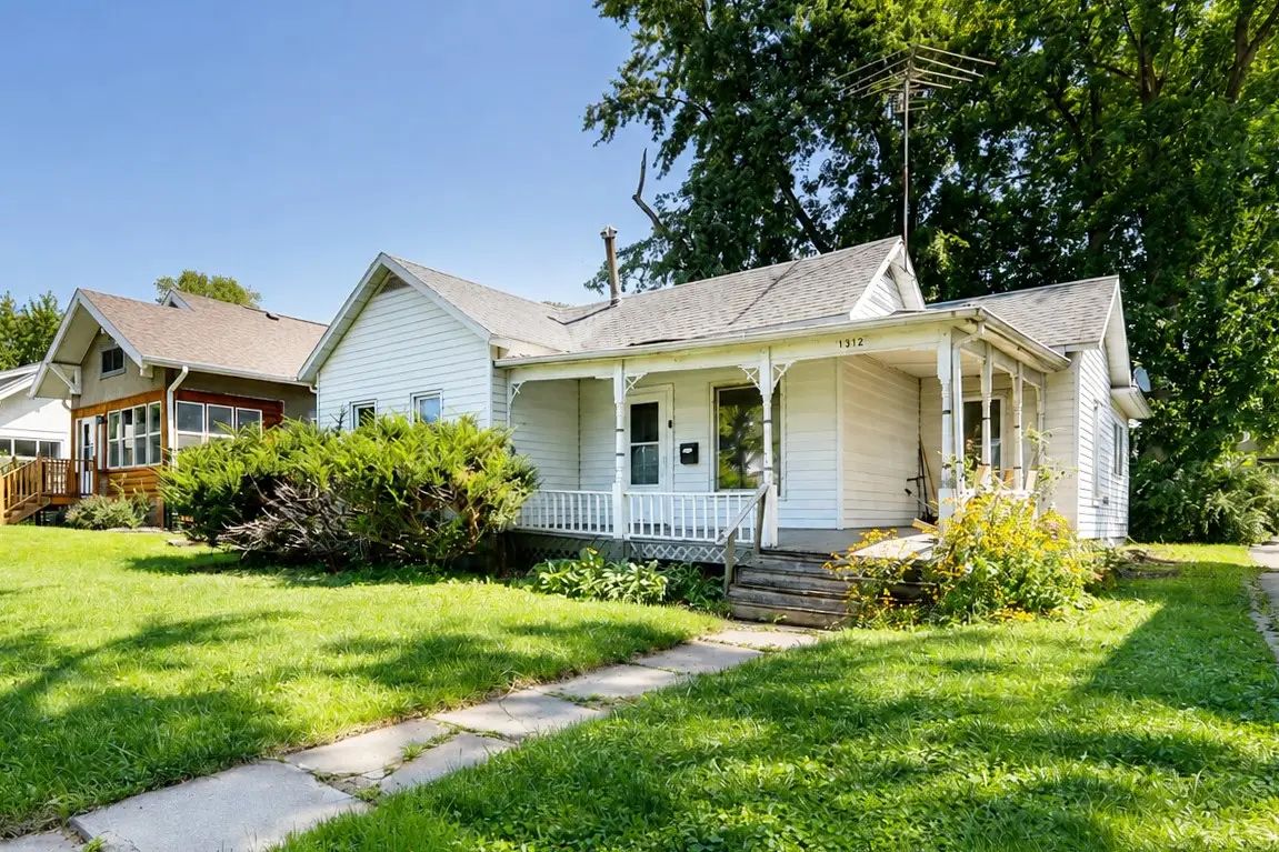 1312 6th Street, Perry, IA 50220 - #1