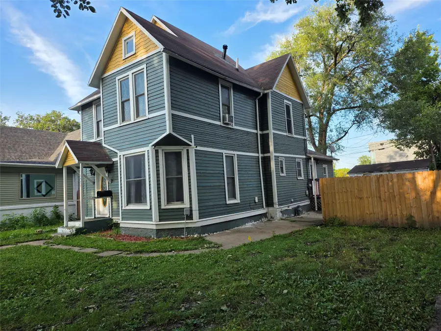 1733 7th Street, Des Moines, IA 50314 - #2