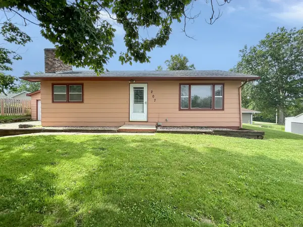 207 W 4th Avenue, Indianola, IA 50125
