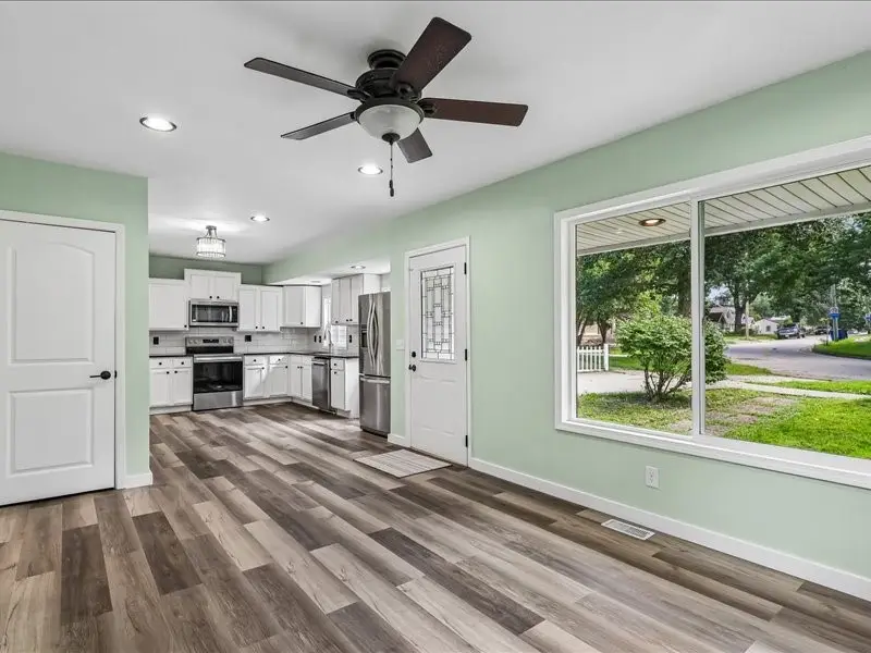 1806 28th Street, Des Moines, IA 50310 - #3
