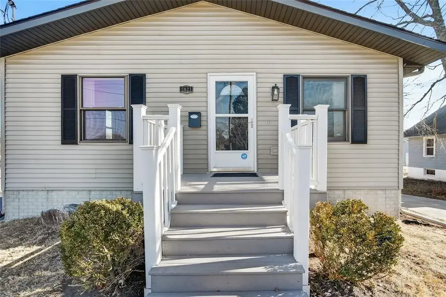 3021 E 29th Street, Des Moines, IA 50317 - #2
