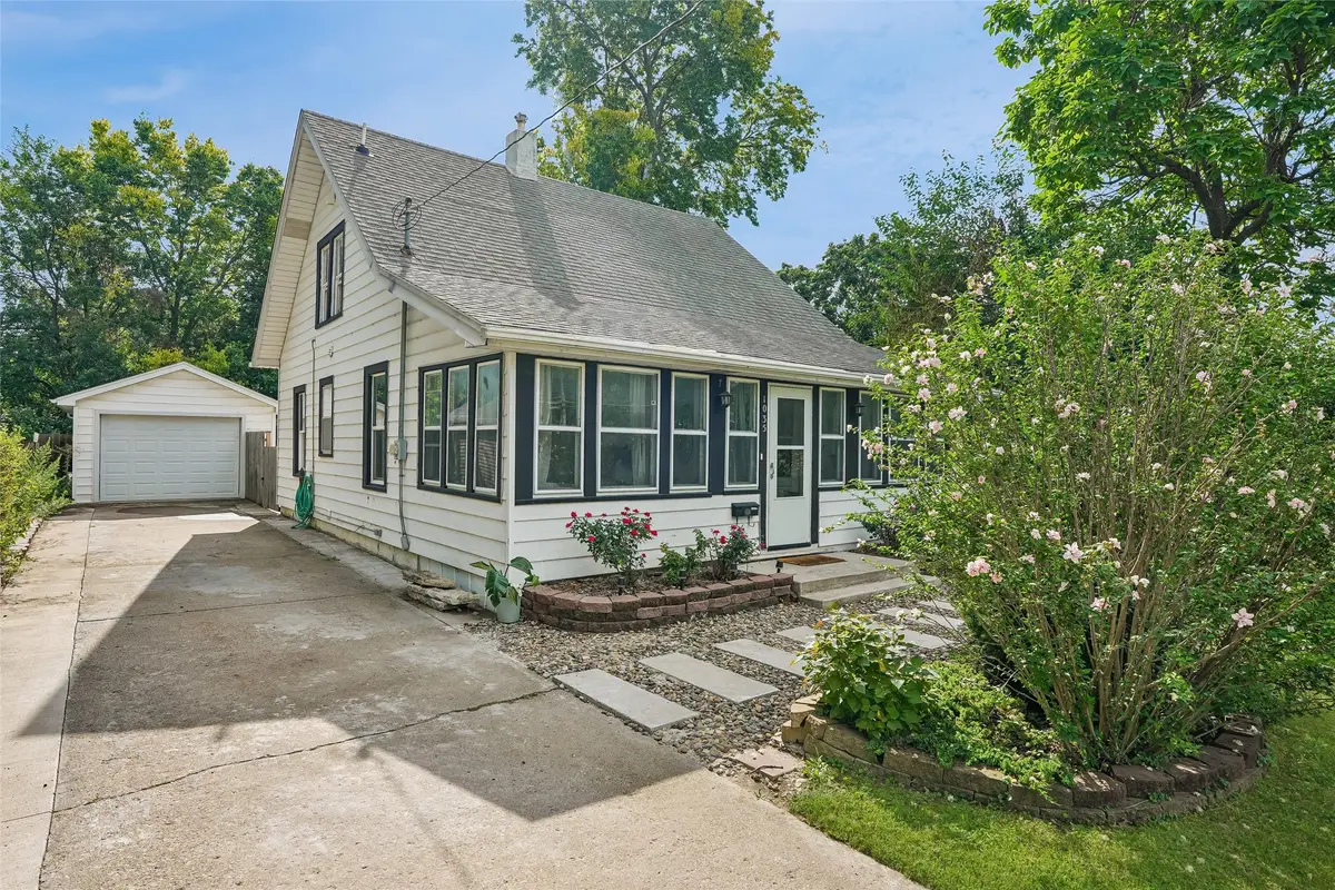 1035 58th Street, Des Moines, IA 50311 - #1