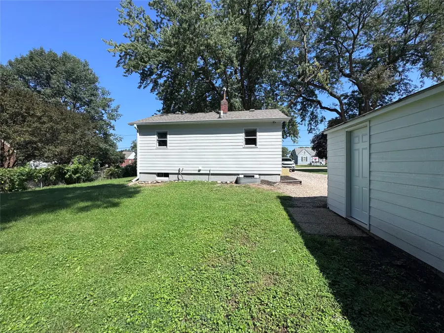 1608 Highview Drive, Des Moines, IA 50315 - #2