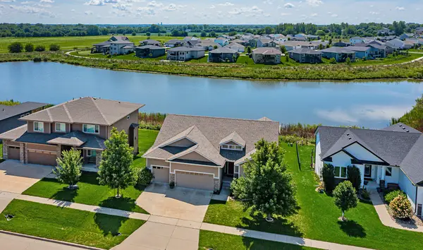 9518 Rushbrook Drive, Johnston, IA 50131