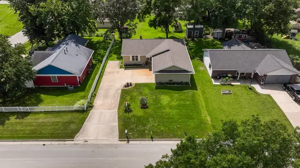 404 W Clanton Street, St Charles, IA 50240