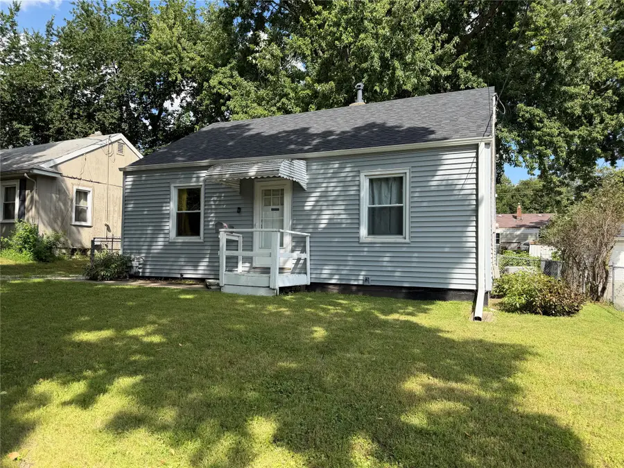 2801 Cambridge Street, Des Moines, IA 50313 - #2