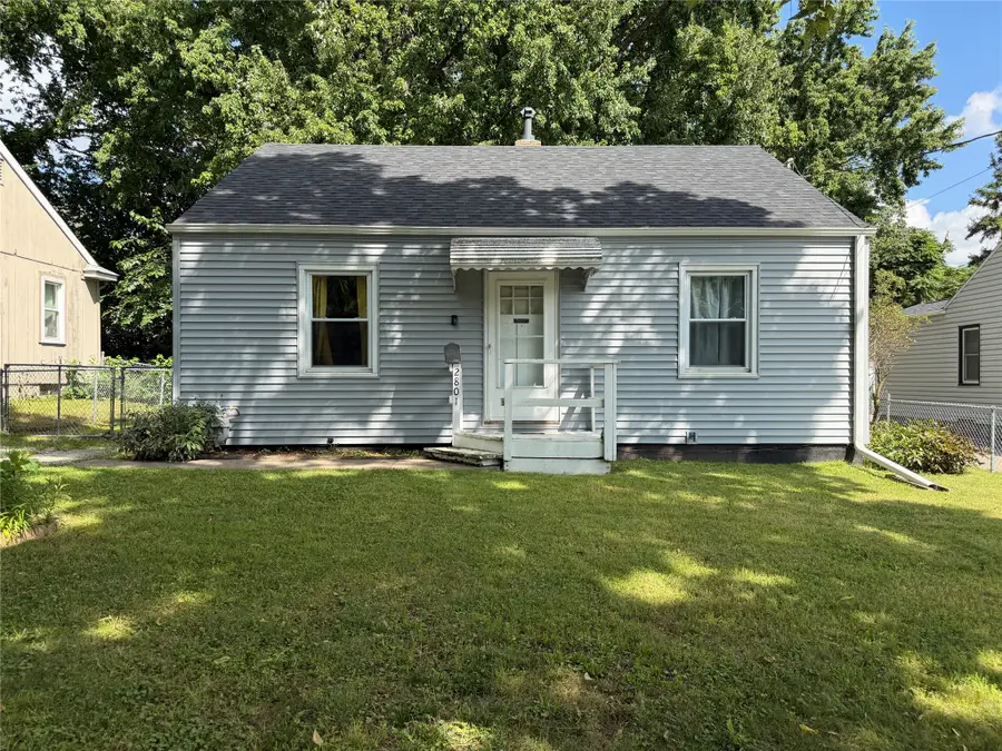 2801 Cambridge Street, Des Moines, IA 50313 - #3