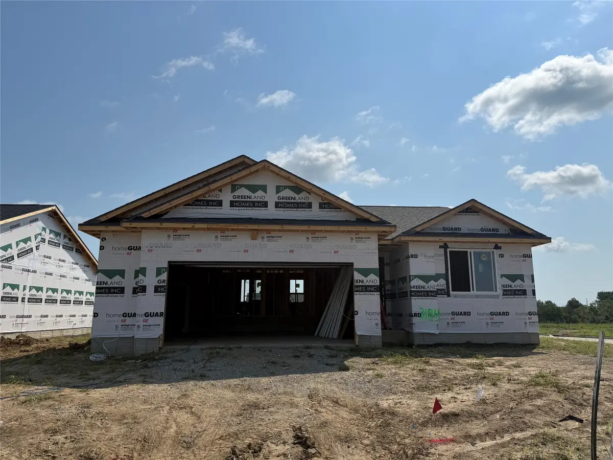 3184 Marigold Circle, Pella, IA 50219 - #1
