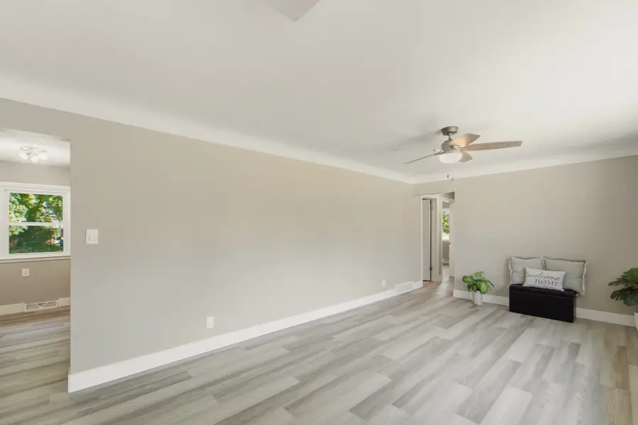 1410 E Sheridan Avenue, Des Moines, IA 50316 - #3