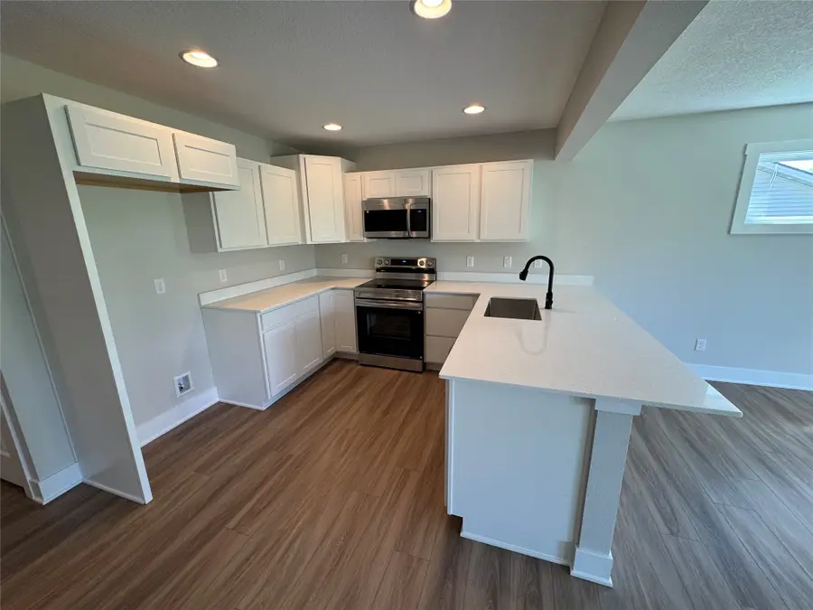 4423 SW 23rd Street, Des Moines, IA 50321 - #3