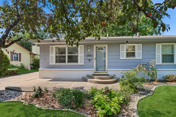 114 NE Oak Drive, Ankeny, IA 50021