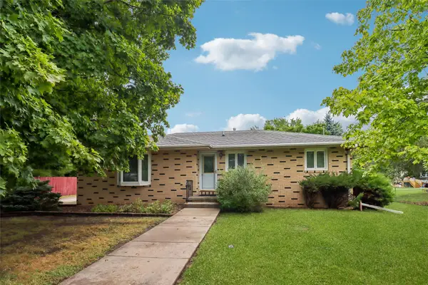 3895 NE 43rd Court, Des Moines, IA 50317