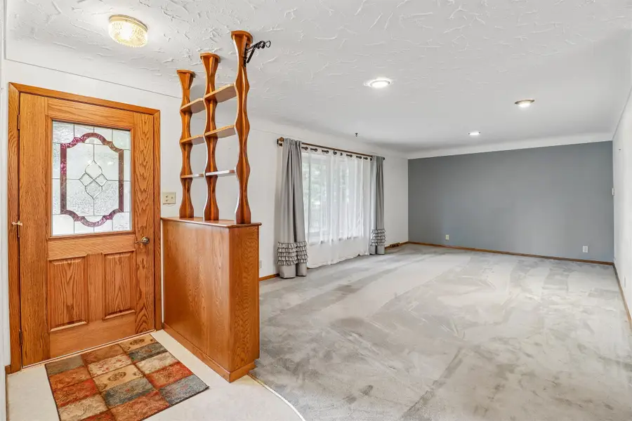 3895 NE 43rd Court, Des Moines, IA 50317 - #3
