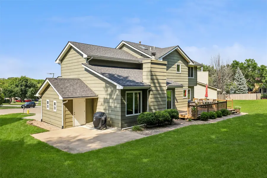 281 58th Court, West Des Moines, IA 50266 - #2