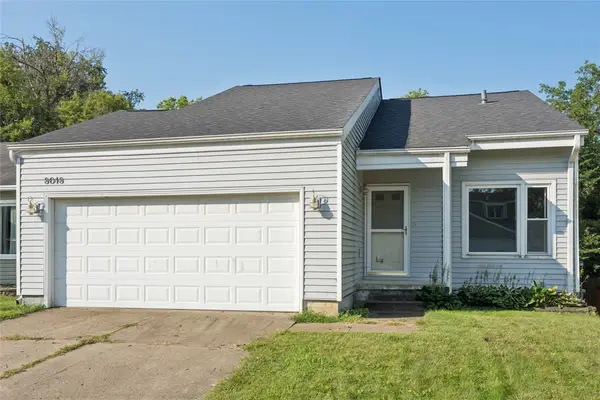 8018 N Walnut Creek Drive, Urbandale, IA 50322