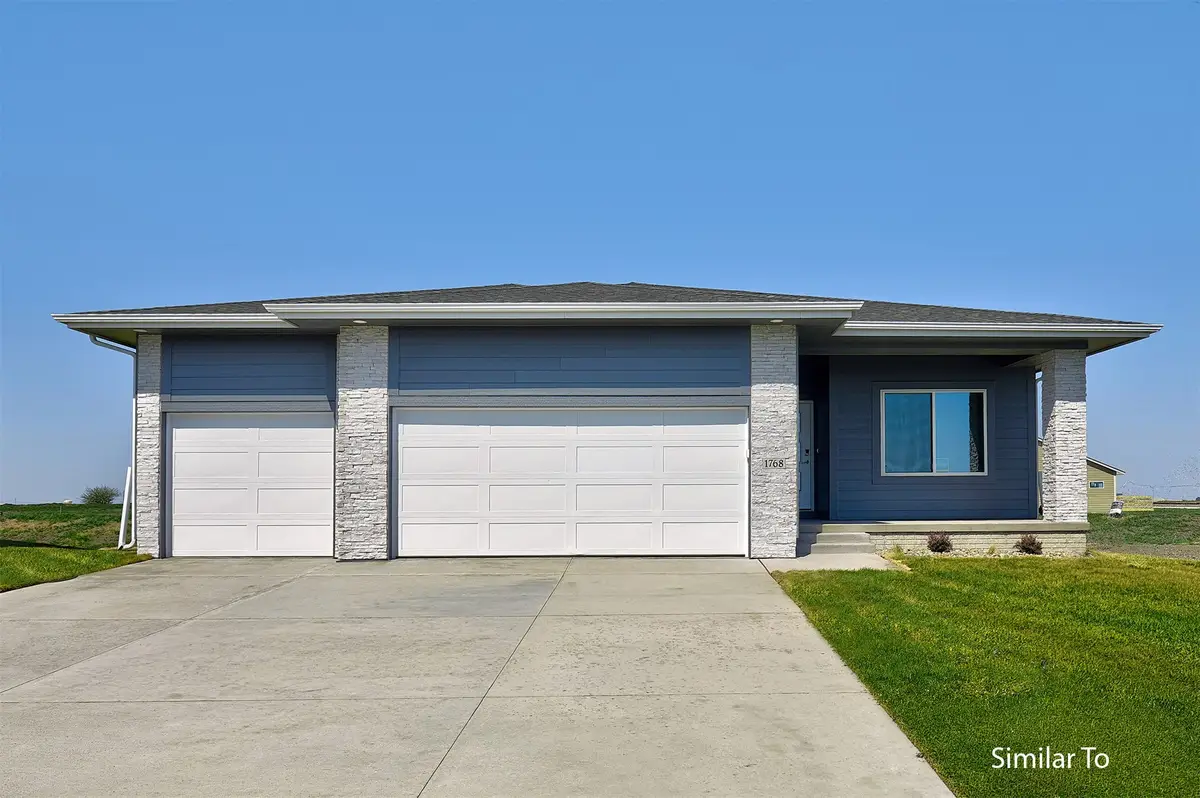 16615 Deerview Drive, Urbandale, IA 50323 - #1