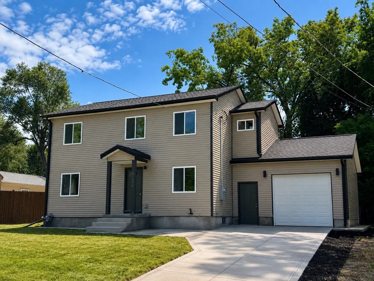 2400 Watrous Avenue, Des Moines, IA 50321 - #1