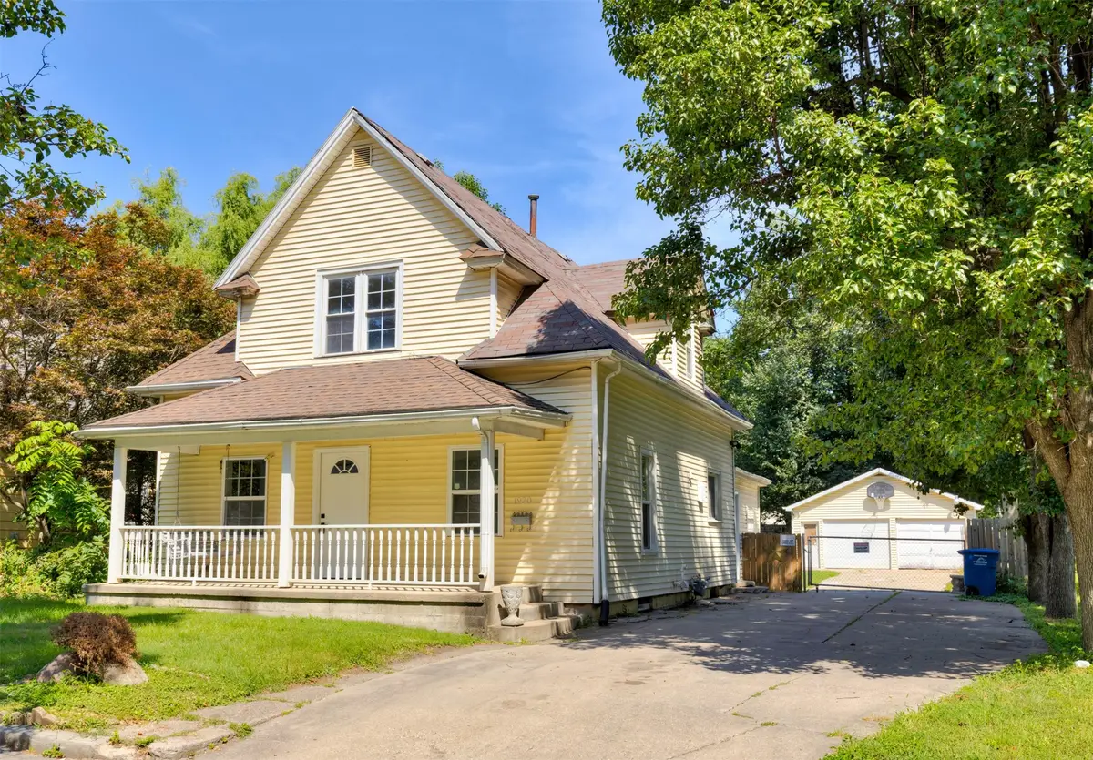 1920 E Walnut Street, Des Moines, IA 50316 - #1
