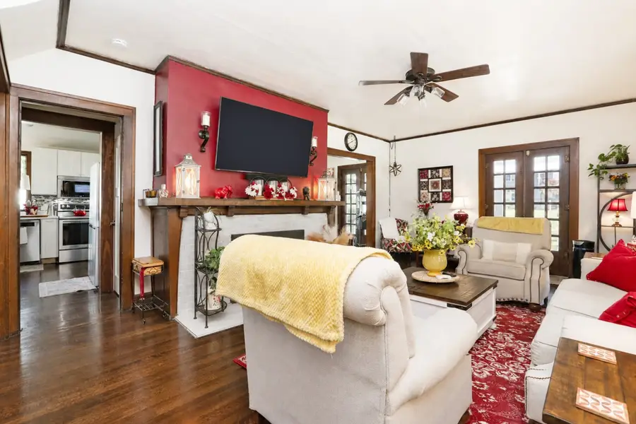 1324 Dewey Avenue, Perry, IA 50220 - #2