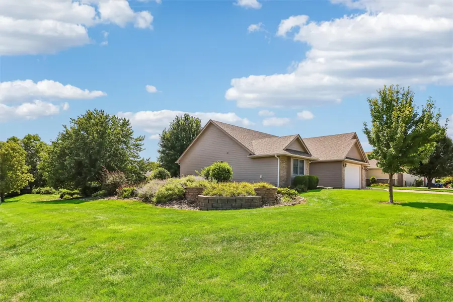 15602 Aurora Avenue, Urbandale, IA 50323 - #3