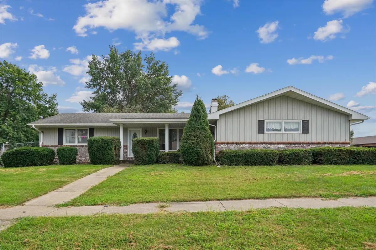 1406 W Grandview Drive, Knoxville, IA 50138 - #1