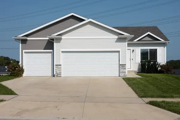16521 Bentwood Drive, Urbandale, IA 50263