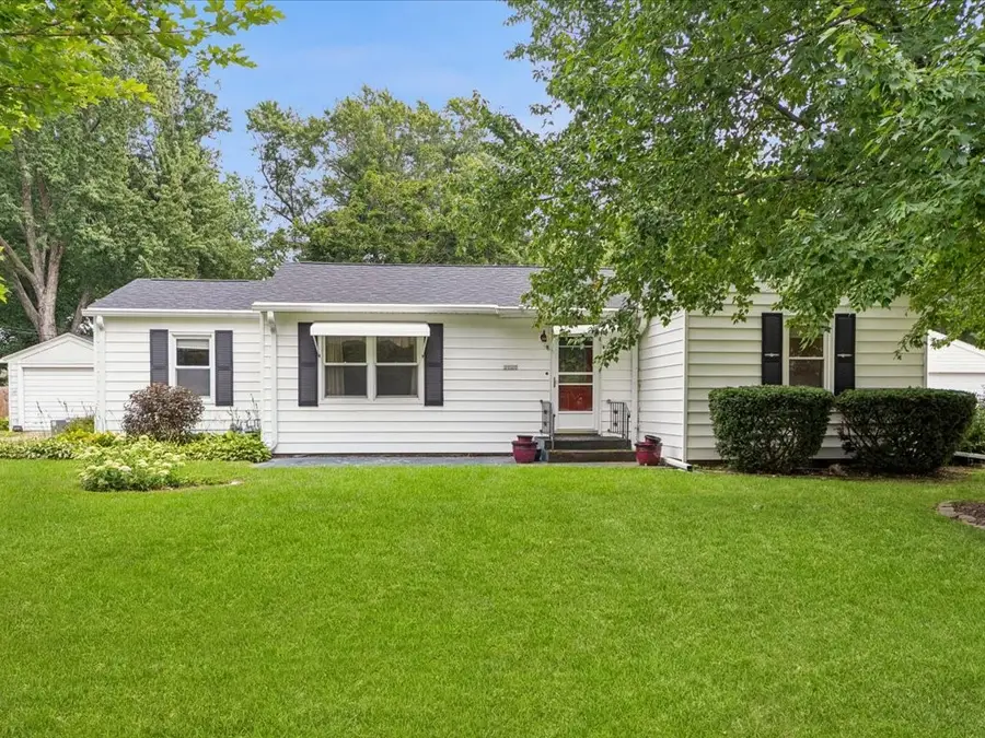 1210 N C Street, Indianola, IA 50125 - #3