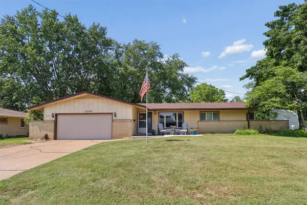 1006 Knob Hill Drive, Des Moines, IA 50317