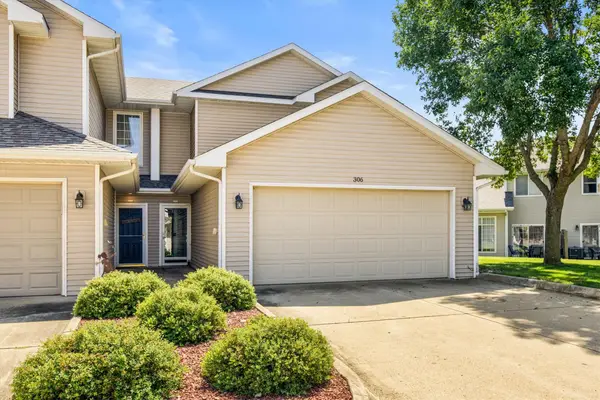 900 67th Street #306, West Des Moines, IA 50266