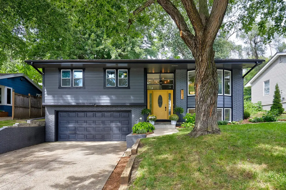 6525 Lincoln Avenue, Windsor Heights, IA 50324 - #1