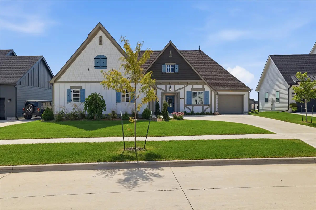405 SW 17th Street, Ankeny, IA 50023 - #1