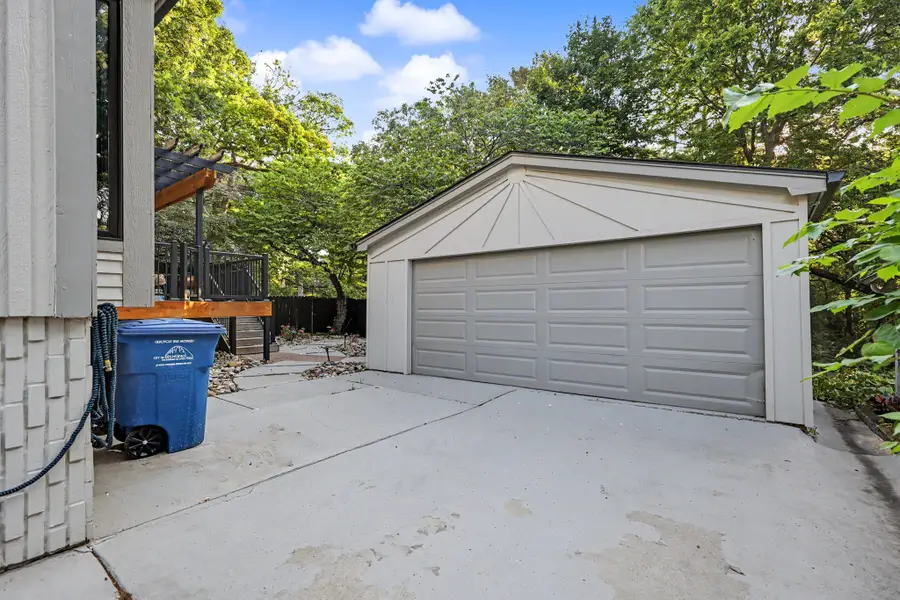 303 51st Street, Des Moines, IA 50312 - #3