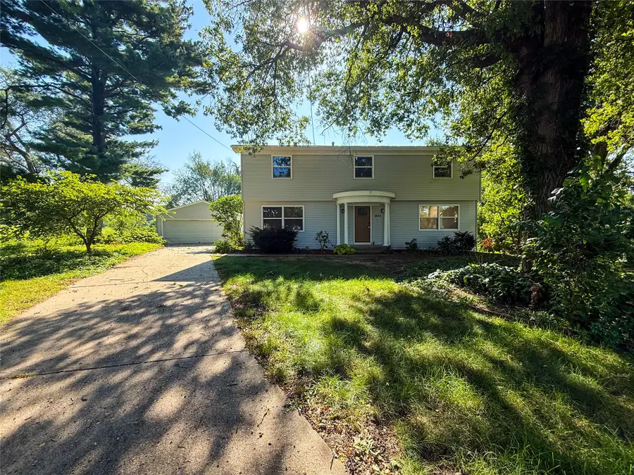 1611 66th Street, Windsor Heights, IA 50324 - #2