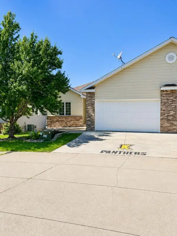 1822 Mckay Drive, Knoxville, IA 50138