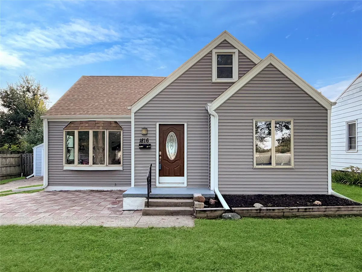 1816 59th Street, Des Moines, IA 50322 - #1